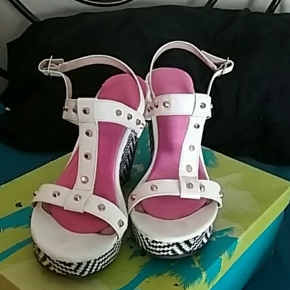 Wedges - Picture 2 of 2